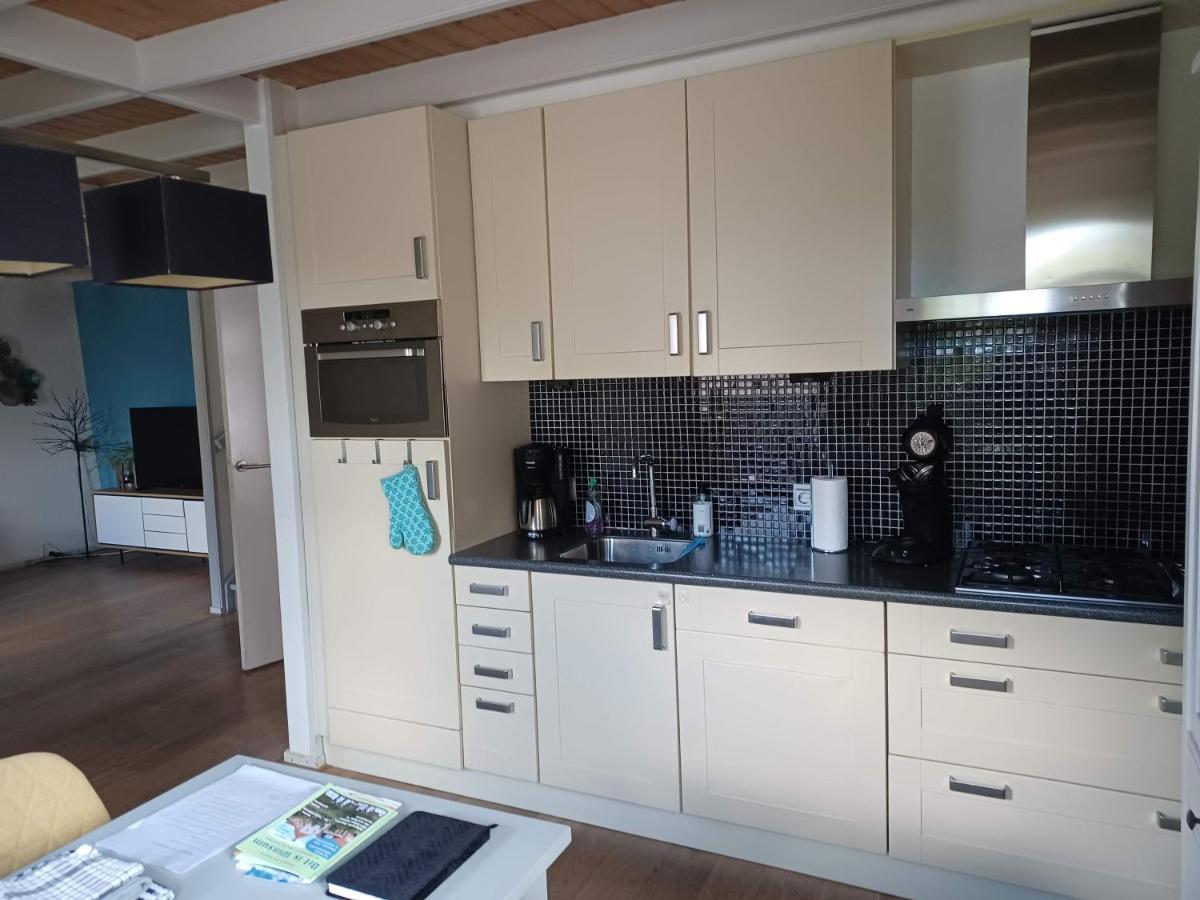 Karakteristiek Huis In Centrum Winsum Met Nieuwe Badkamer エクステリア 写真